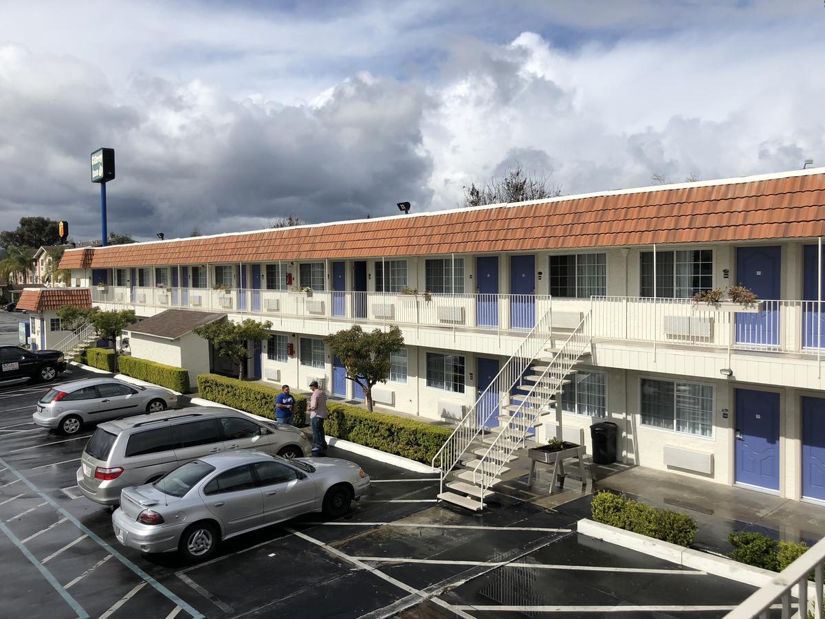 Gilroy Inn Exteriör bild